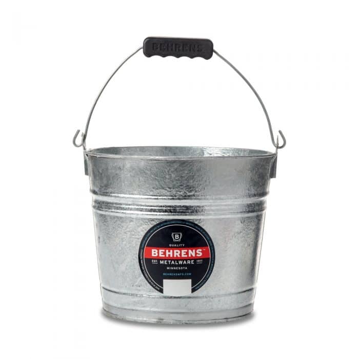comfort grip on bucket wire bale
