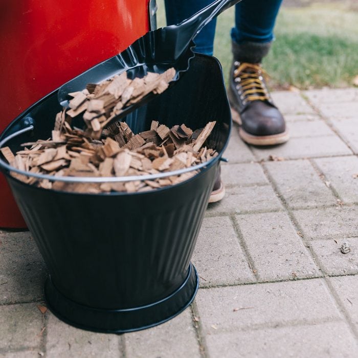 Galvanized Steel Black Coal Hod and Shovel with wood chips