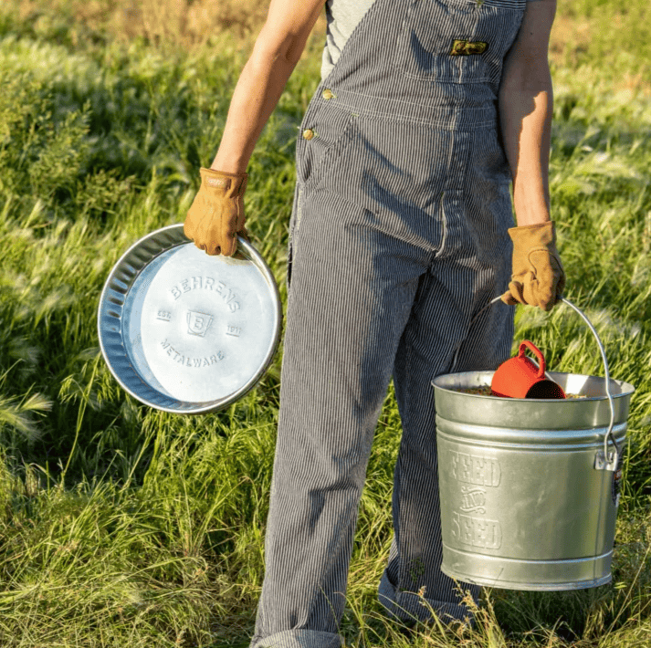 Embossed - 6 Gallon Galvanized Steel Can with Locking Lid - Image 3